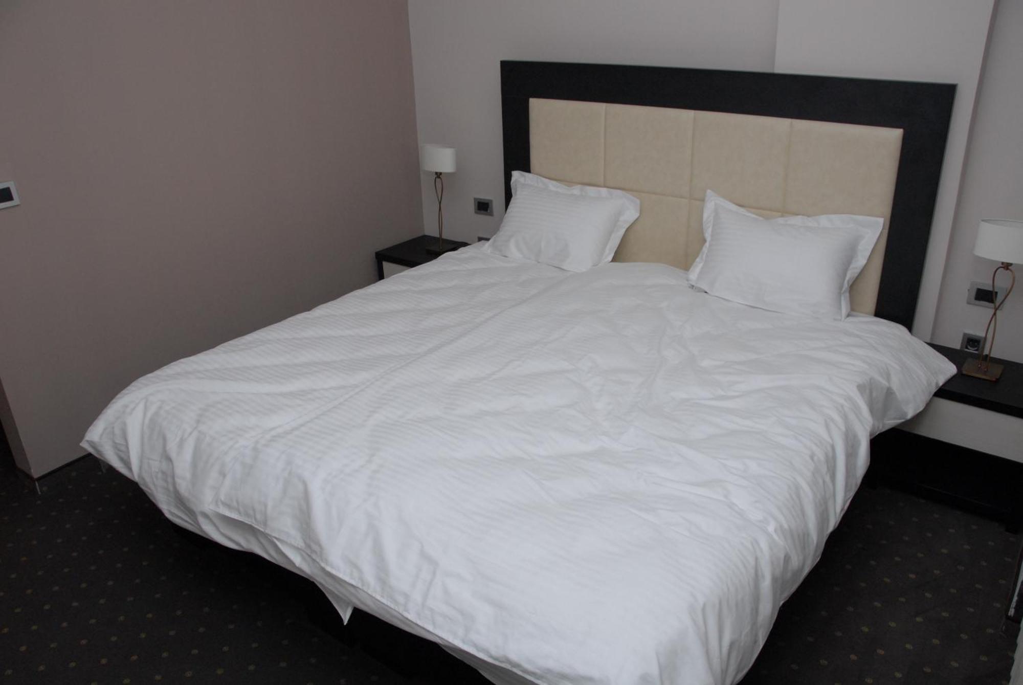 B&B Rose Vranje Bagian luar foto