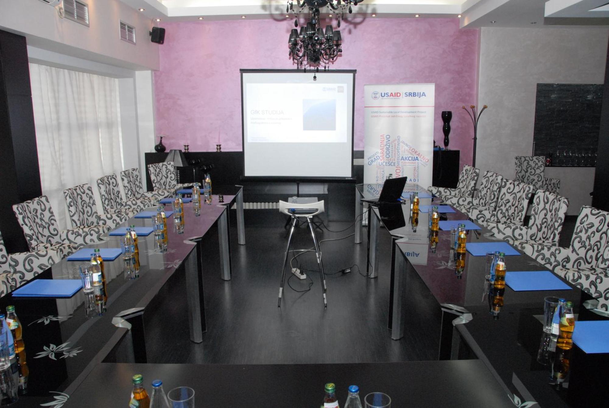 B&B Rose Vranje Bagian luar foto