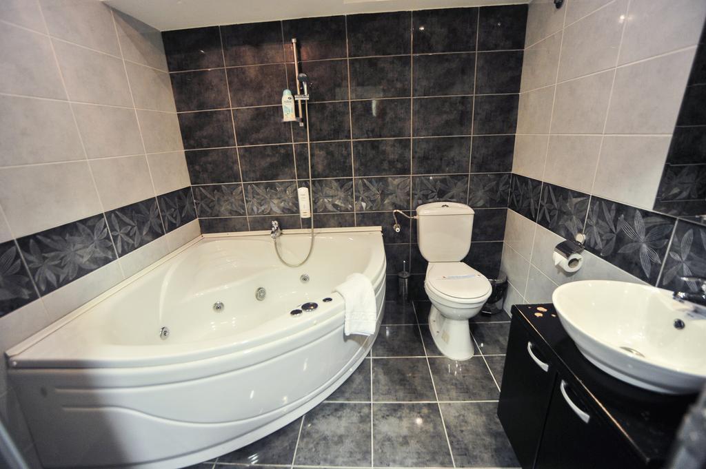 B&B Rose Vranje Bagian luar foto